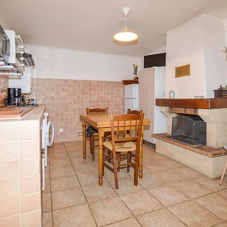 Nyaraló Awesome In Bicchisano With Wifi And 2 Bedrooms
