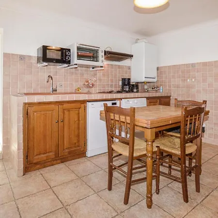 Awesome In Bicchisano With Wifi And 2 Bedrooms *