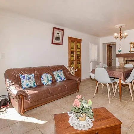 Nyaraló Awesome In Bicchisano With Wifi And 2 Bedrooms *