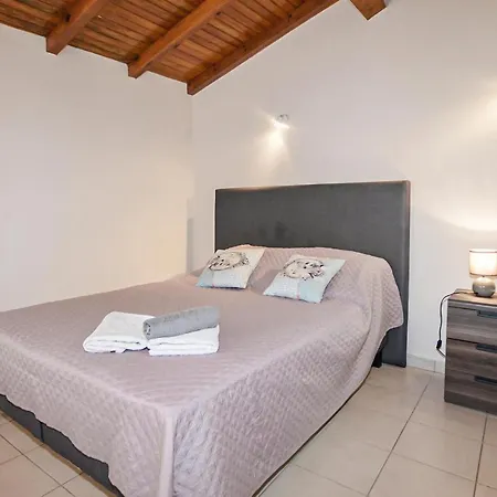 Awesome In Bicchisano With Wifi And 2 Bedrooms * Petreto-Bicchisano