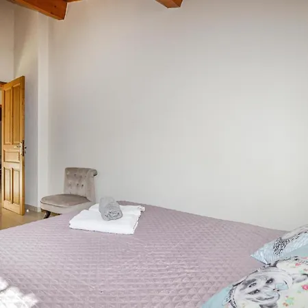Awesome In Bicchisano With Wifi And 2 Bedrooms